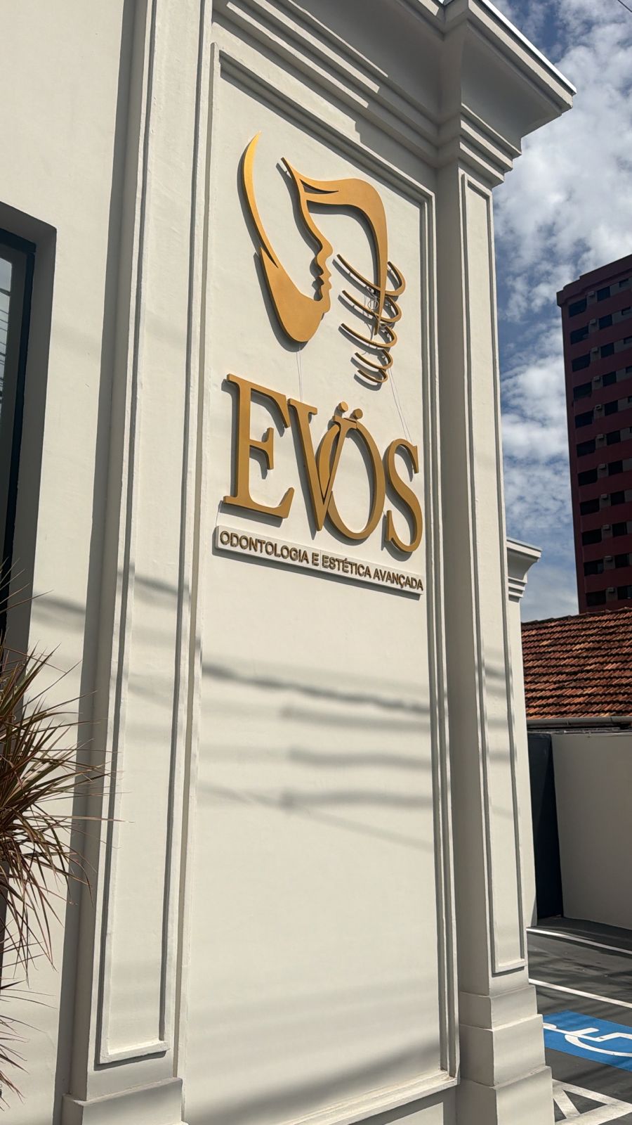 Fachada da clínica Evös